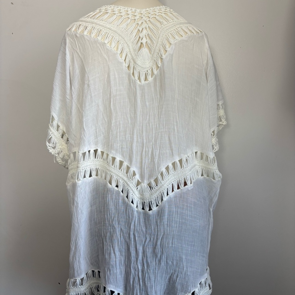 Cupshe long, white, open-front crochet cardigan, swimsuit cover-up - Picture 7 of 8